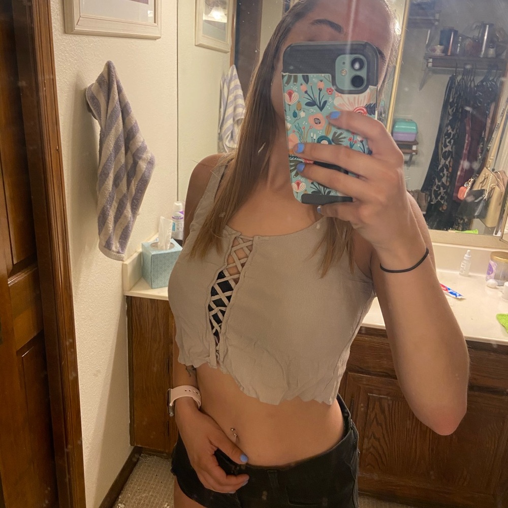 Cropped tan tank top